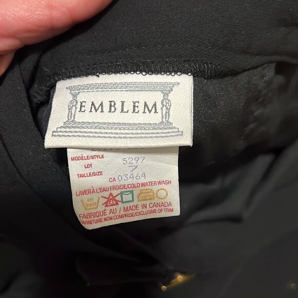 Size 6 Navy Blue w/ Gold Accents emblem Pencil Skirt - Picture 3 of 3